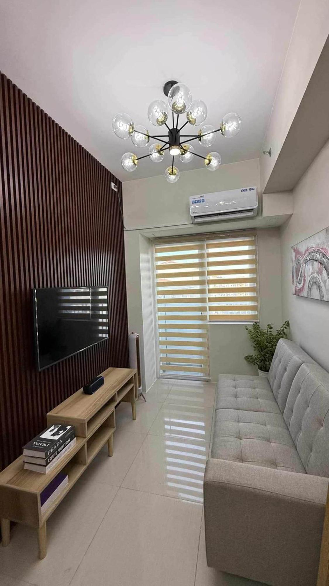 Apartment Stylish And Comfy Manila