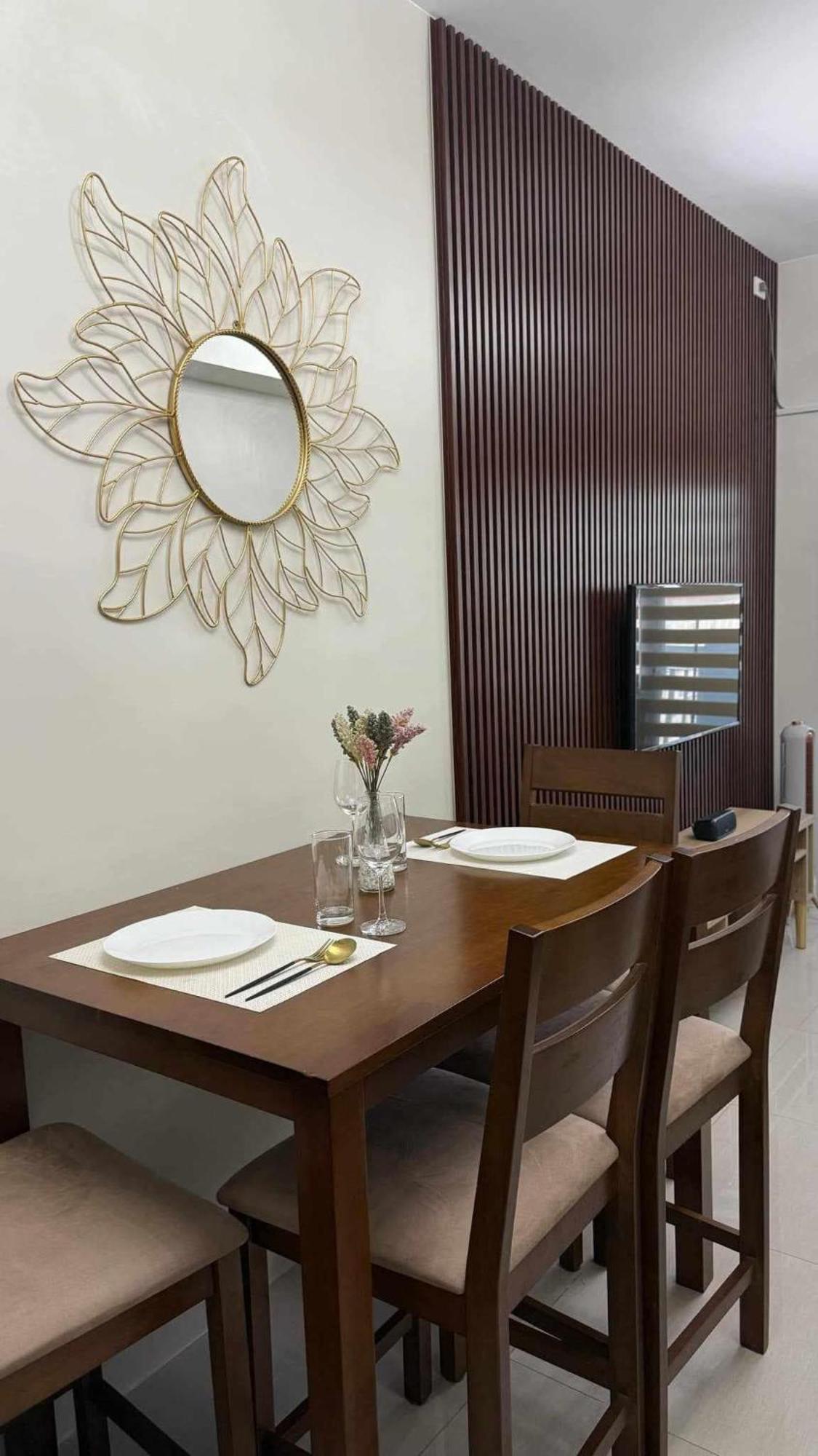 Stylish And Comfy * Manila