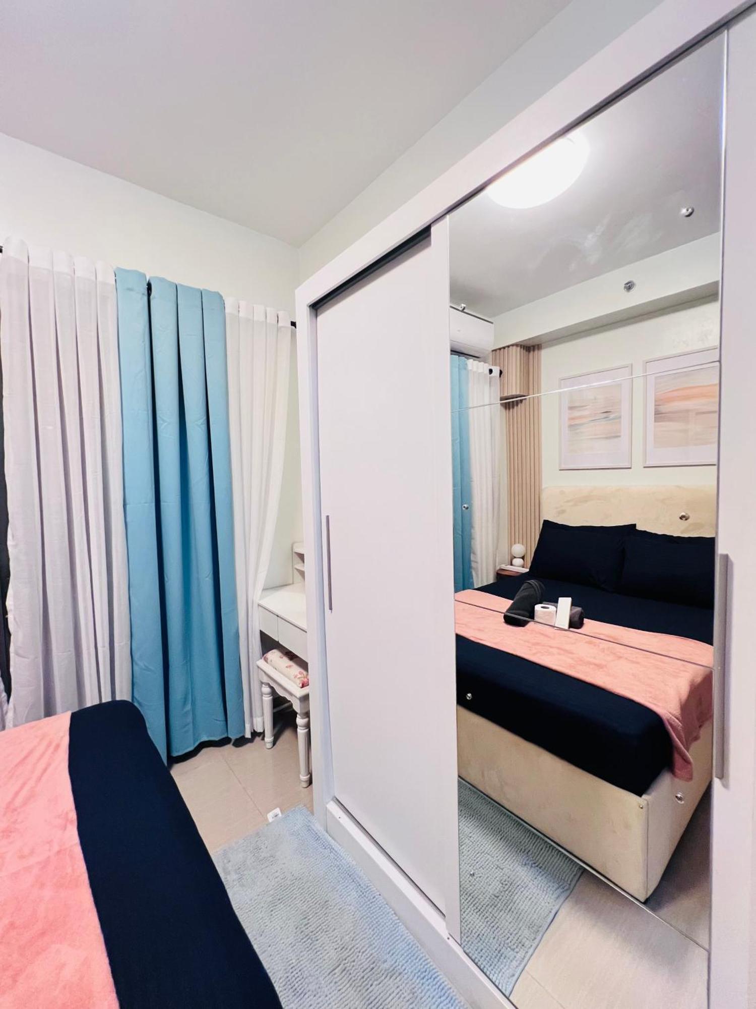 Staycation Near Sm Moa By Shara Dungo Manila