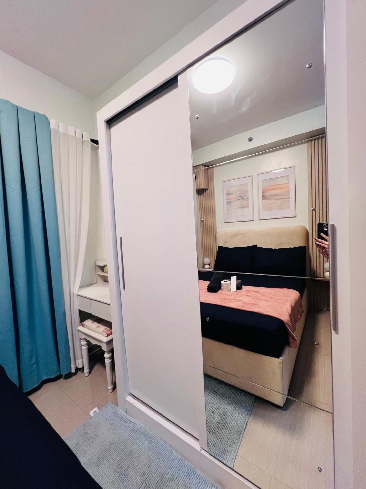 Staycation Near Sm Moa By Shara Dungo Manila