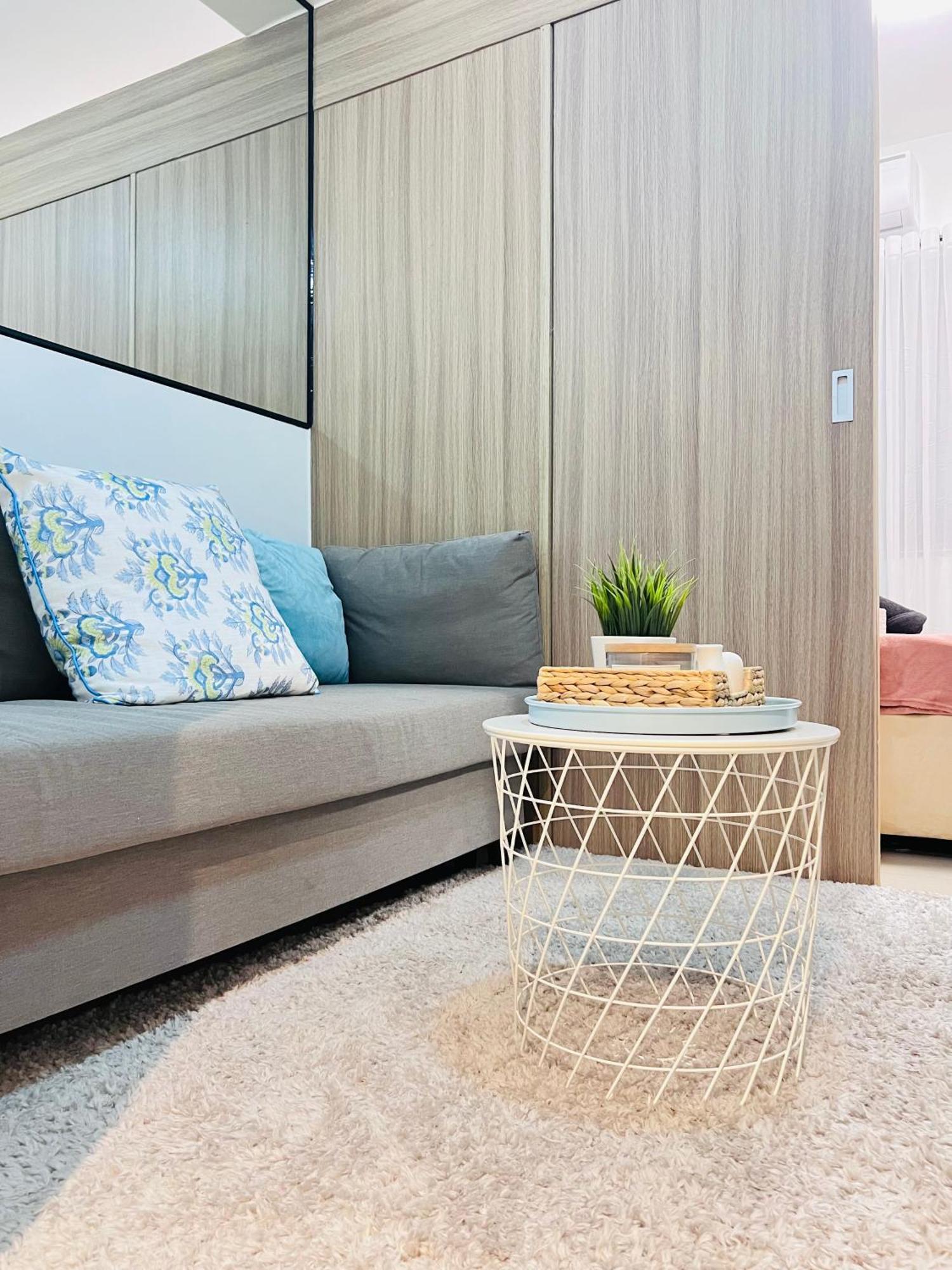 Staycation Near Sm Moa By Shara Dungo *