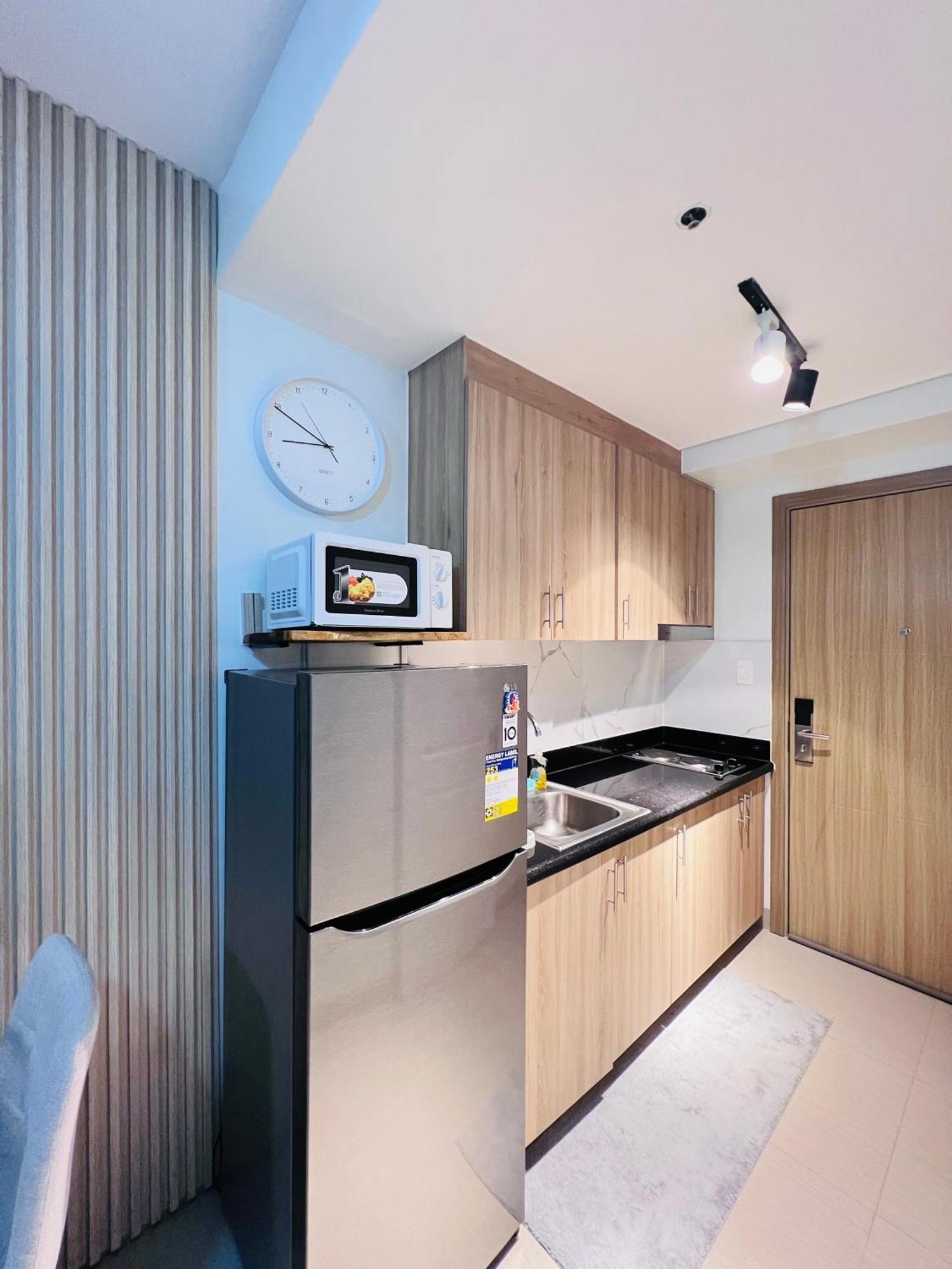 Aparthotel Staycation Near Sm Moa By Shara Dungo *