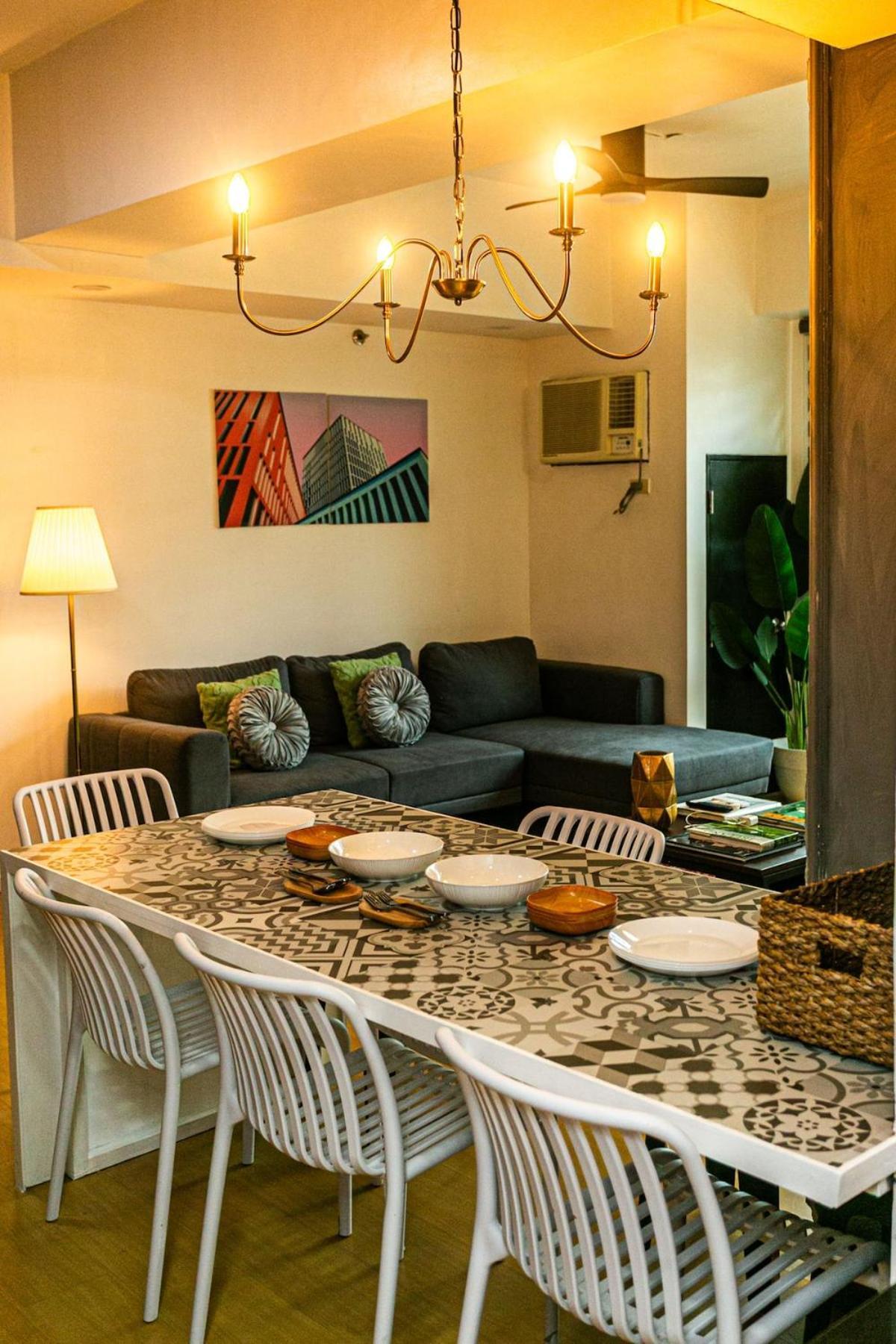 2br In Bgc Apartment *