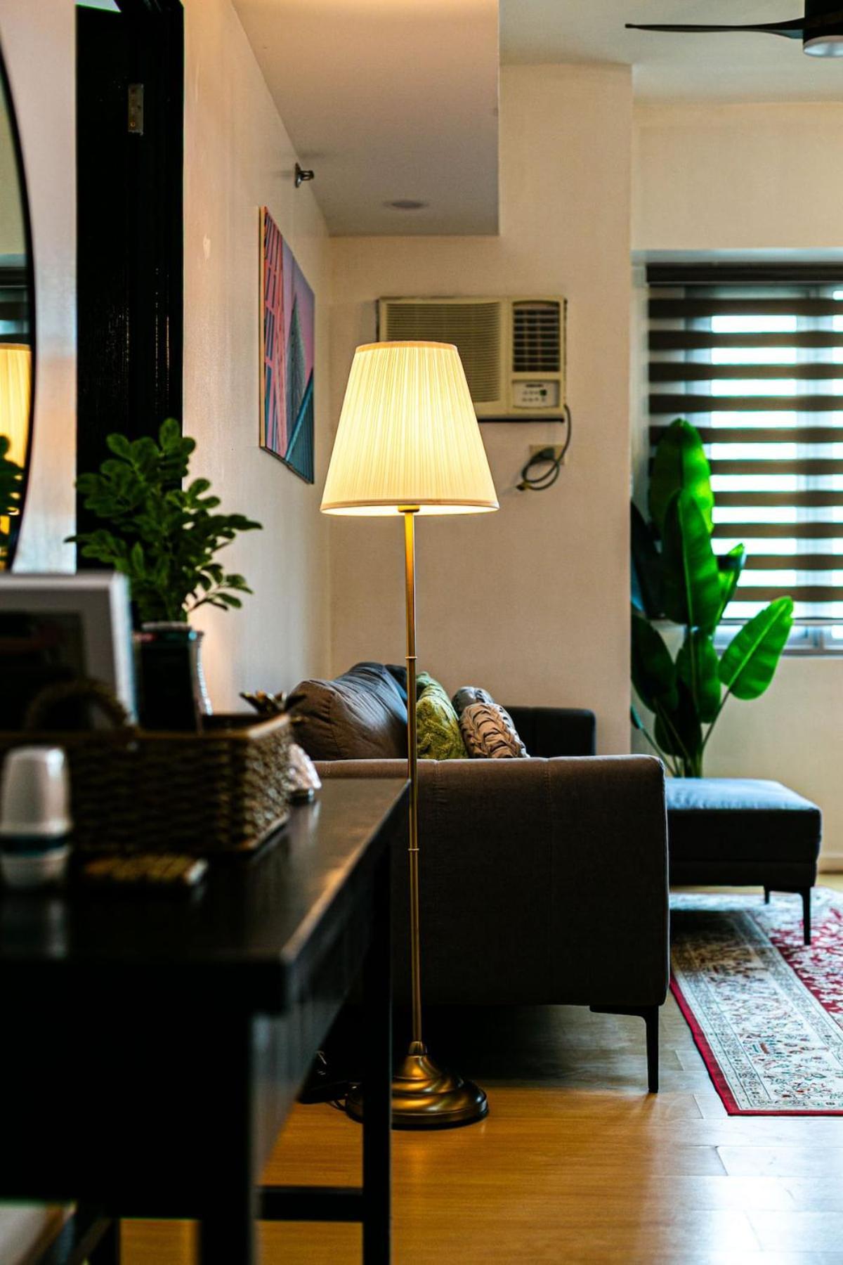 2br In Bgc Apartment *