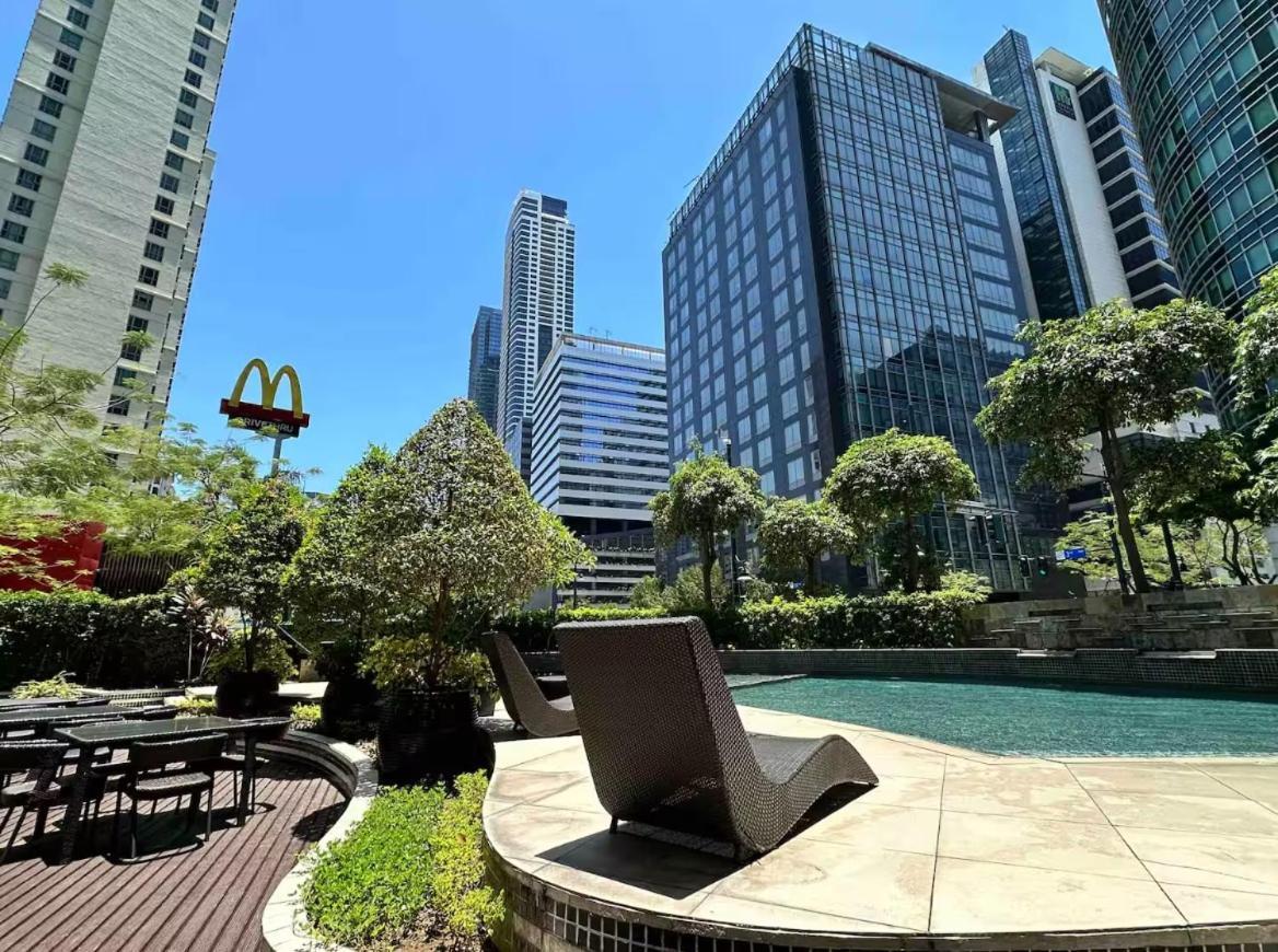 2br In Bgc * Manila