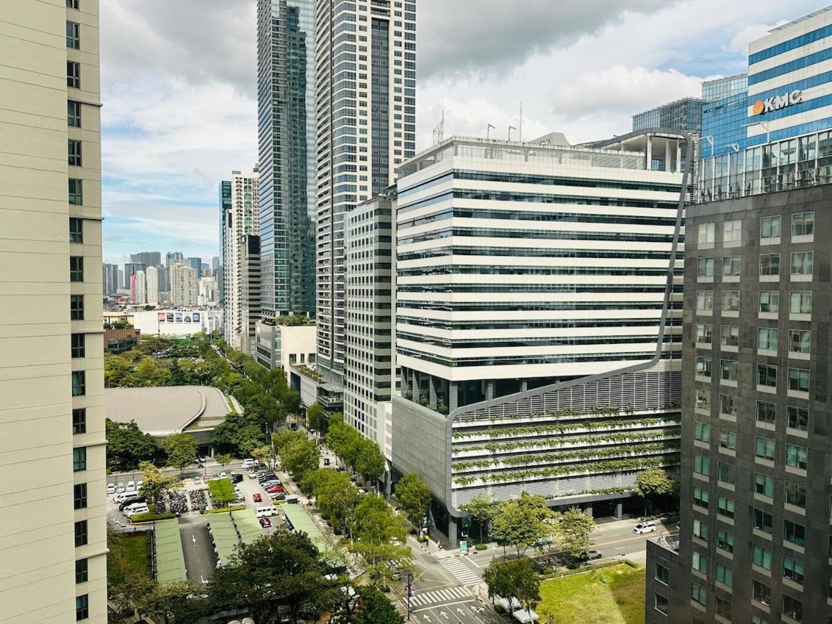 2br In Bgc * Manila
