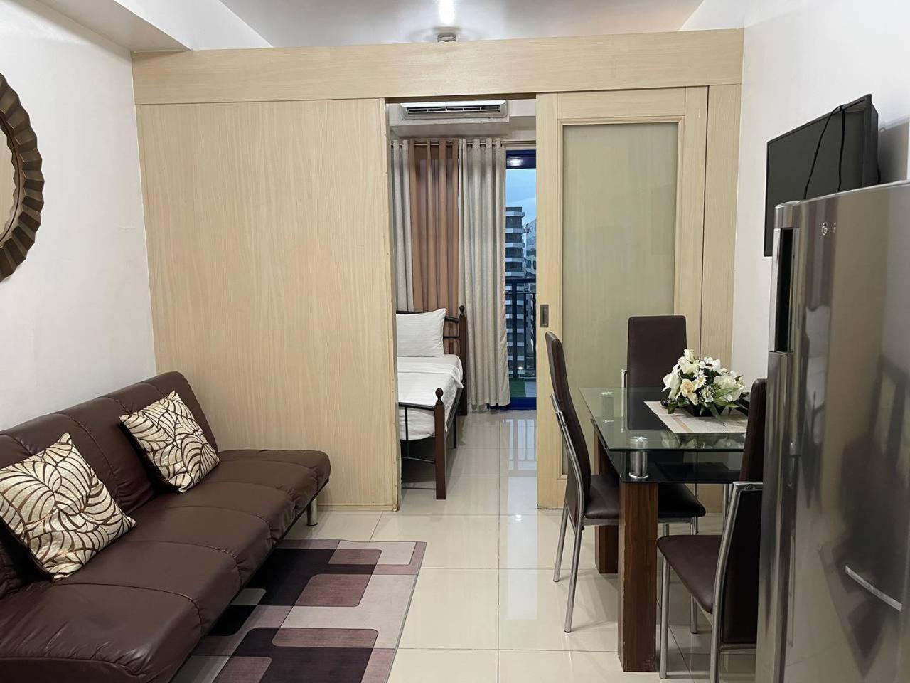 Apartment Premiere Haven At Sea Residences Condominium Manila