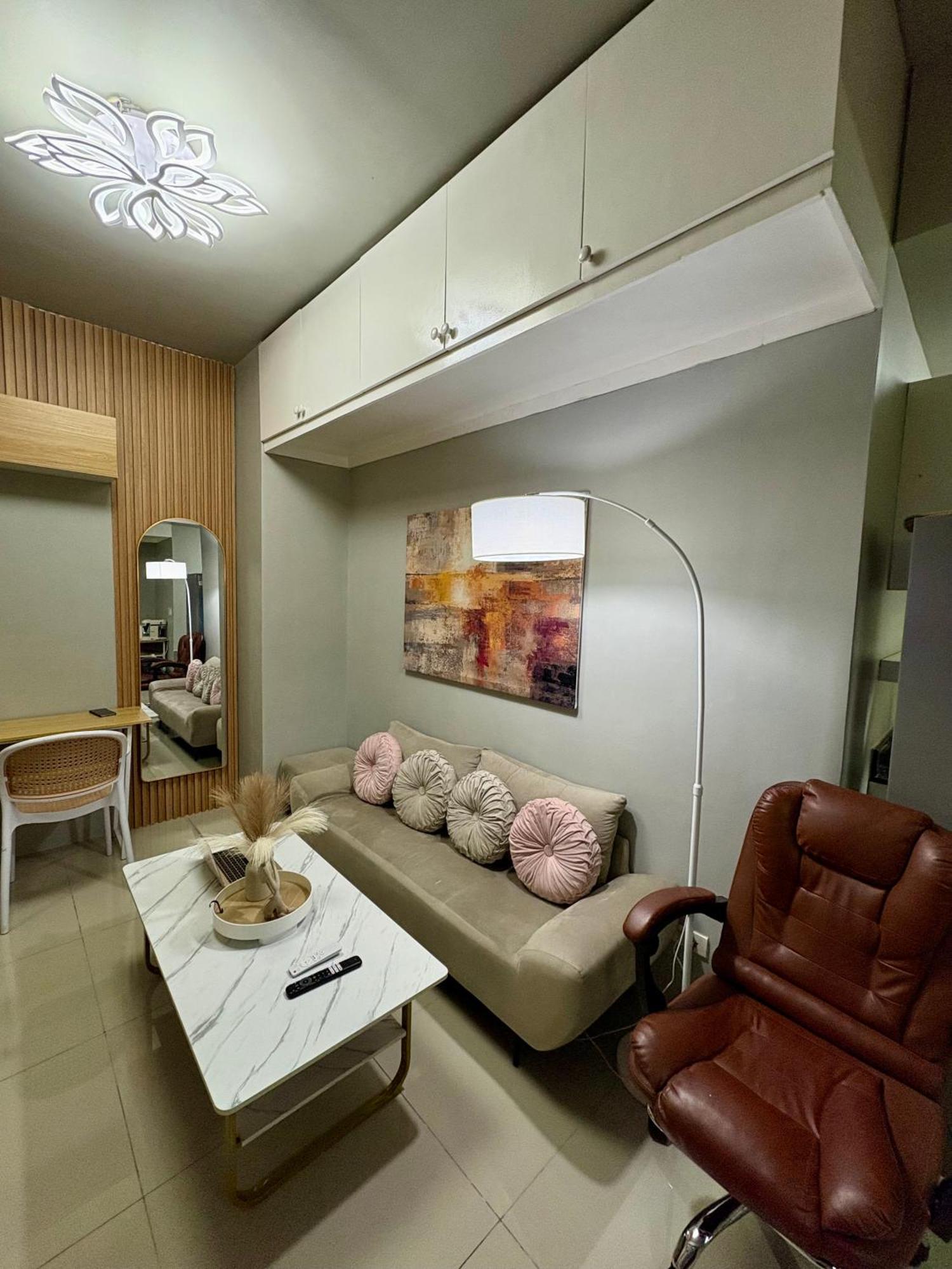 Comfy Cozy Staycation *