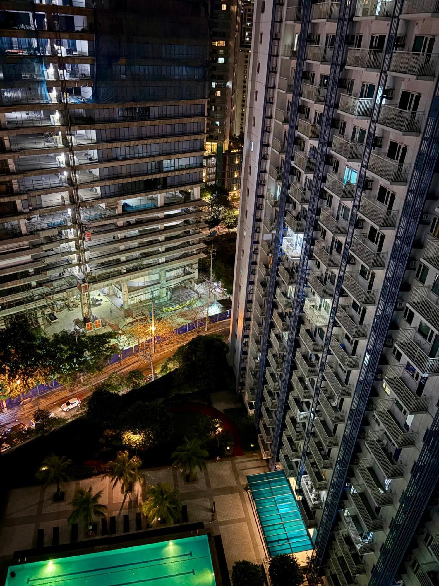 Comfy Cozy Staycation Apartment Manila