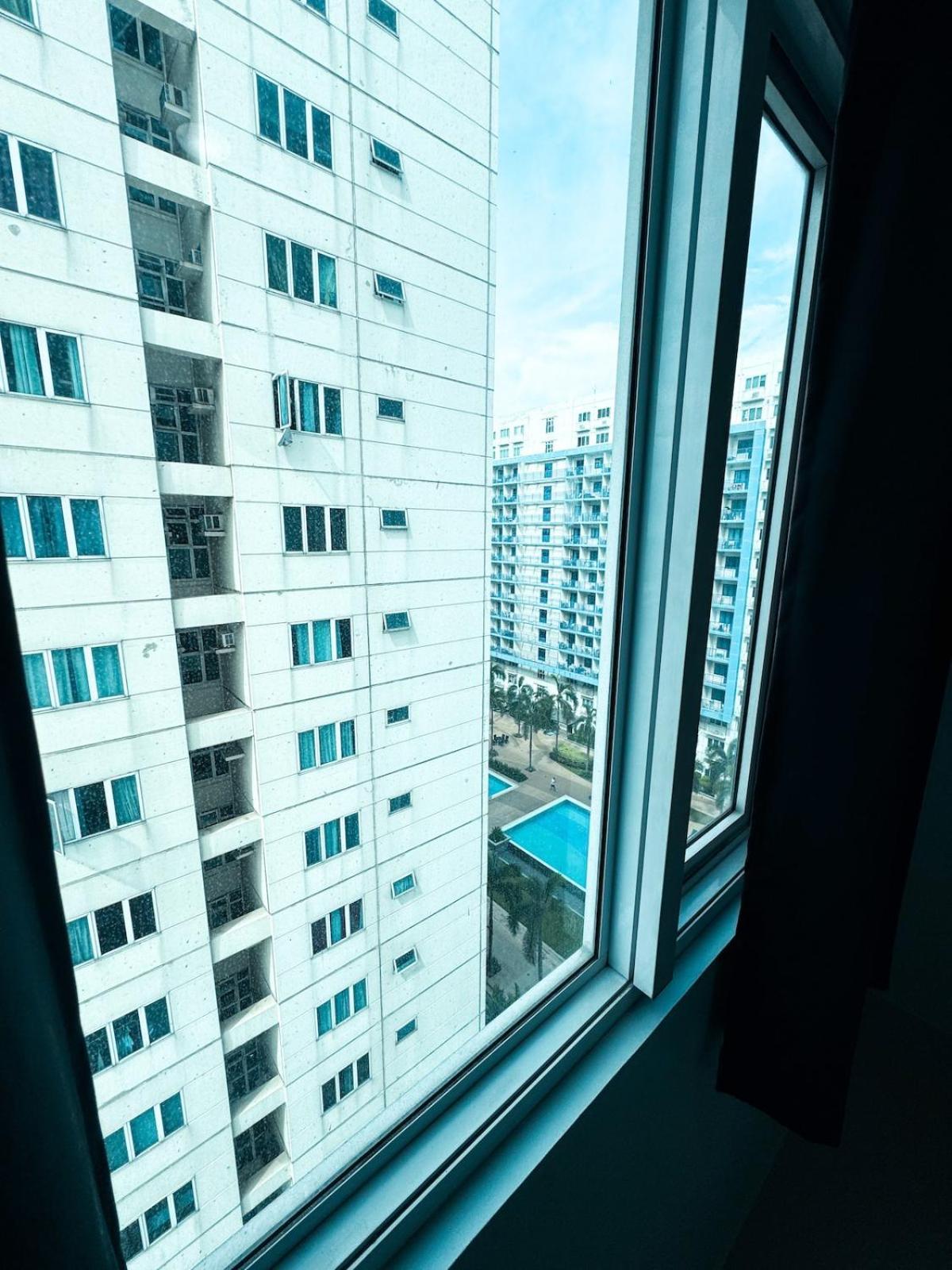 Apartment Mall Of 2br At Sea Residences With Wifi Manila