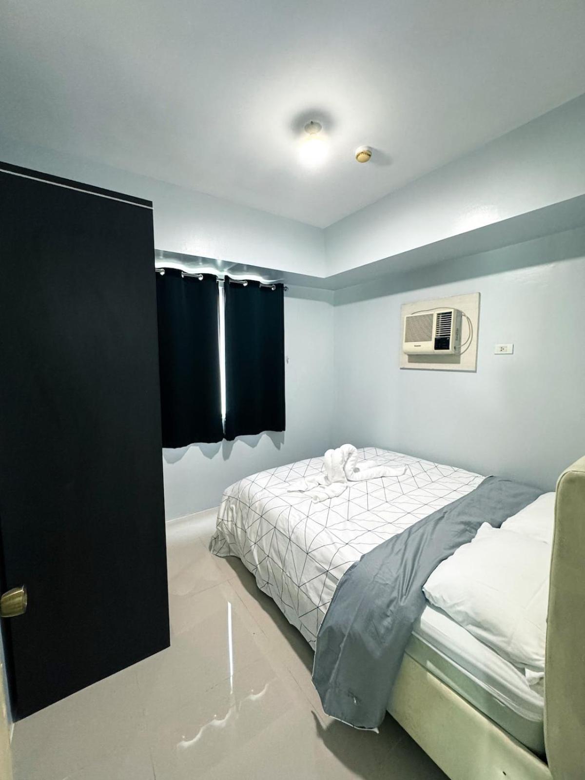 Mall Of 2br At Sea Residences With Wifi * Manila