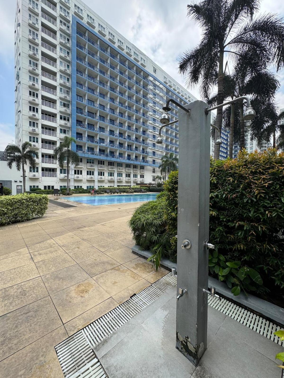 Apartment Mall Of 2br At Sea Residences With Wifi