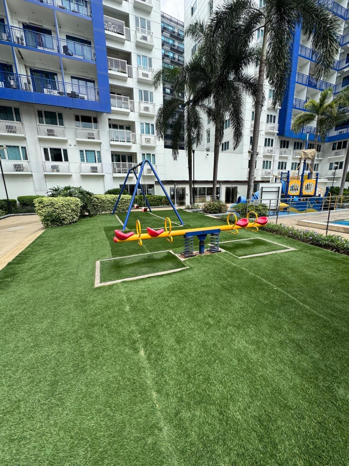 Mall Of 2br At Sea Residences With Wifi