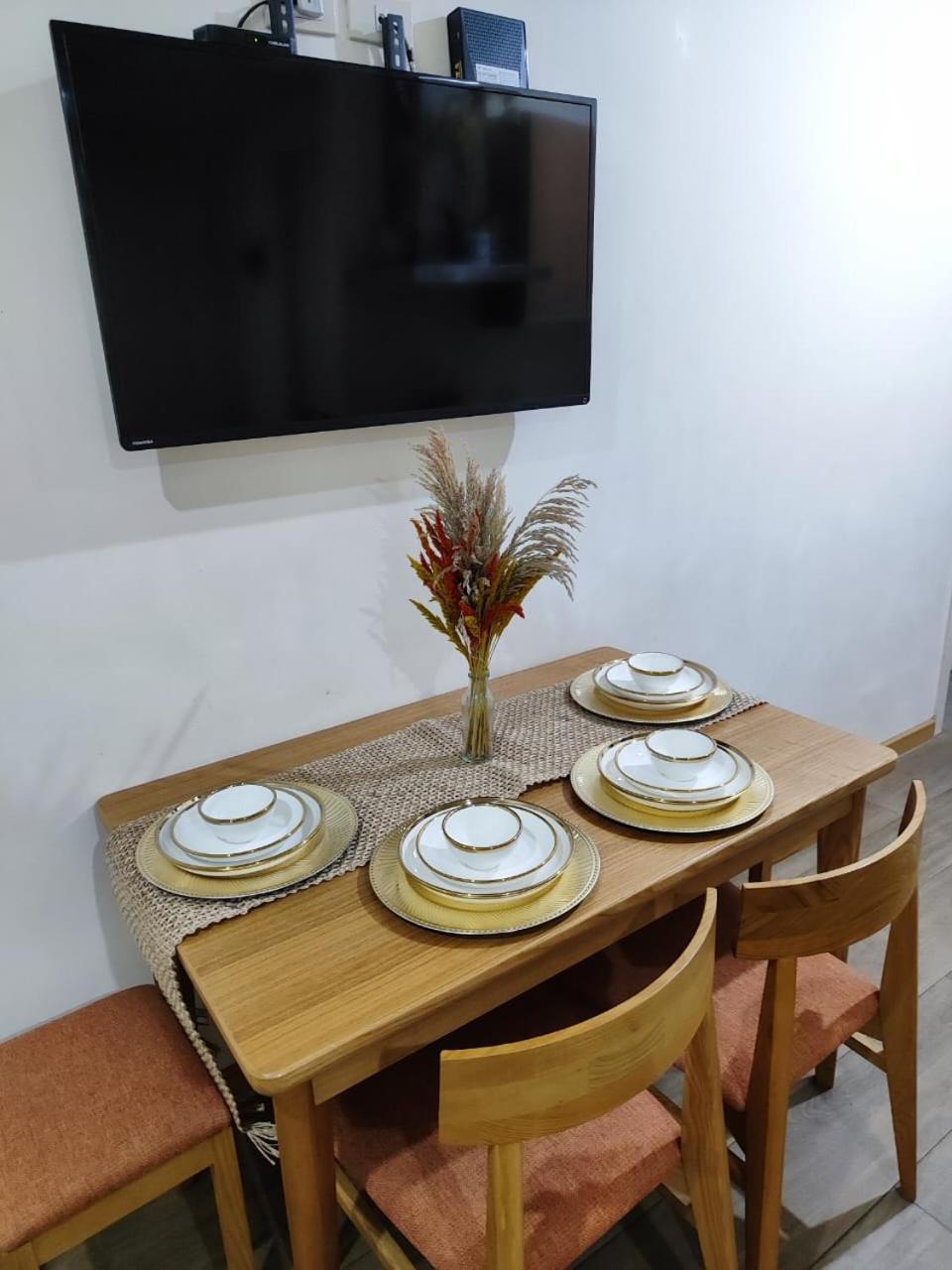 Cozy Fully Furnished 2 Bedroom Unit