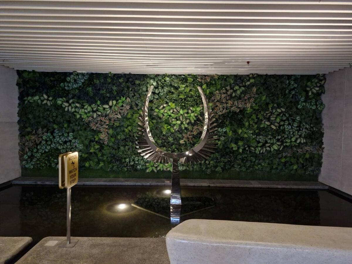 Luxurious 2 Bedroom Oasis In Air Residences With Bar Ktv And Games Manila