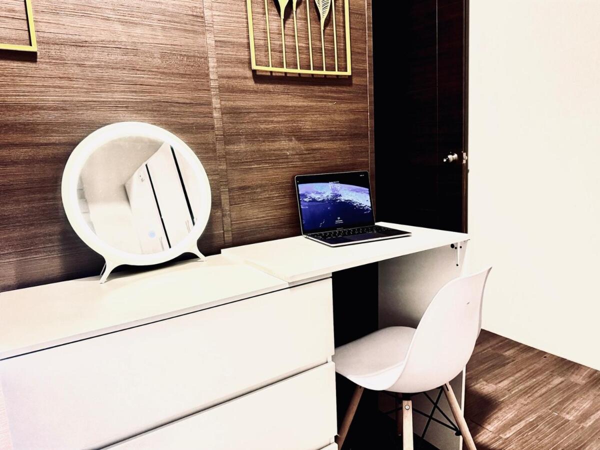 Luxurious 2 Bedroom Oasis In Air Residences With Bar Ktv And Games Apartment Manila