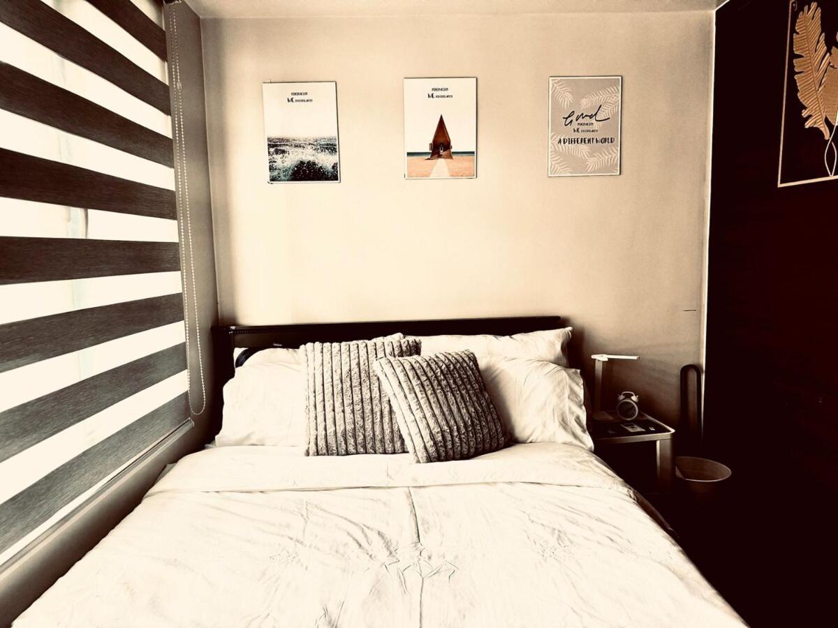 Apartment Luxurious 2 Bedroom Oasis In Air Residences With Bar Ktv And Games Manila