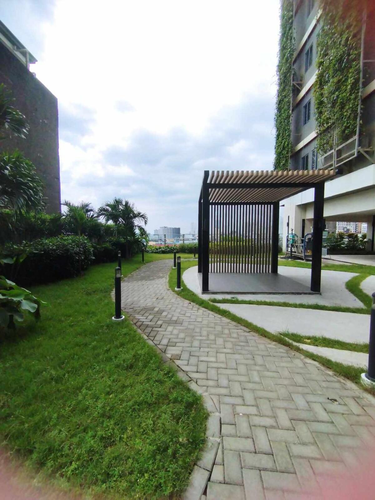 Apartment Stylish 1br In Makati