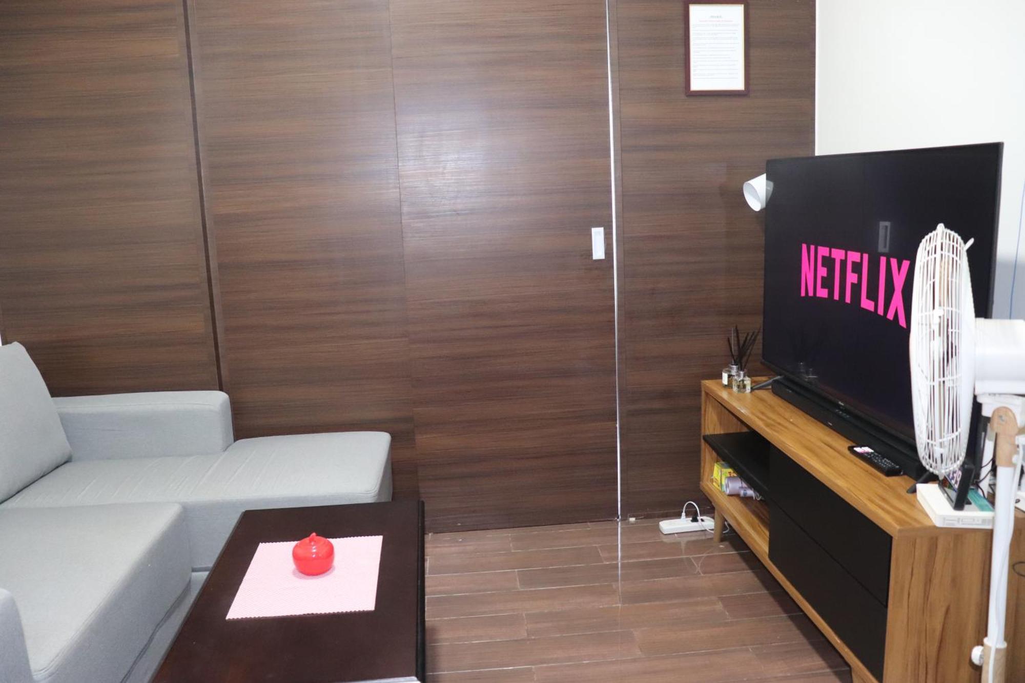 Apartment Cozy & Stylish Staycation And Netflix - Wifi And Pool *