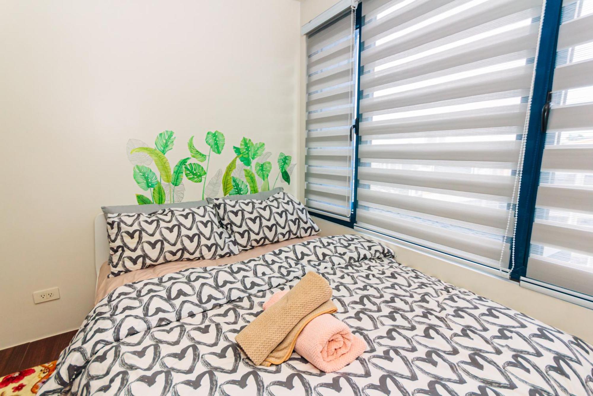 Air Penthouse 59 Gym Swim Park 300 Mbps Apartment *