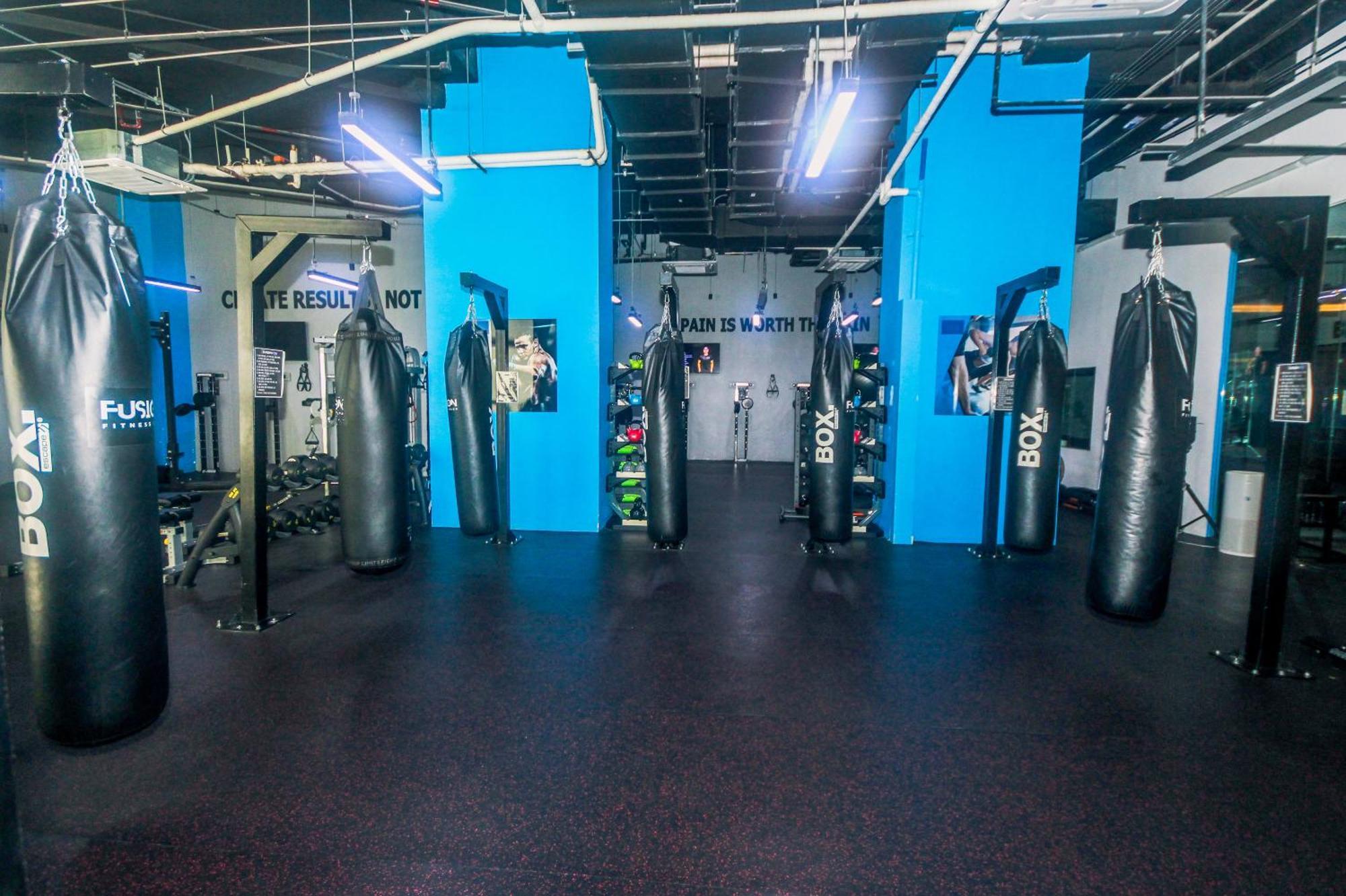 Air Penthouse 59 Gym Swim Park 300 Mbps