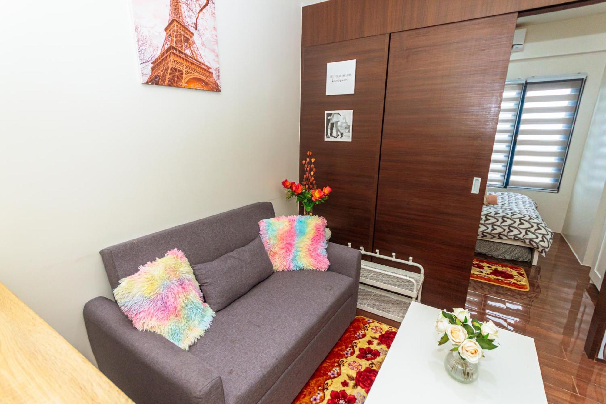 Air Penthouse 59 Gym Swim Park 300 Mbps Apartment *