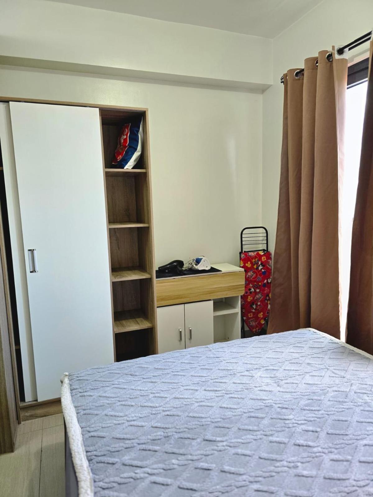 Shore 2 By Richnells Staycation * Manila
