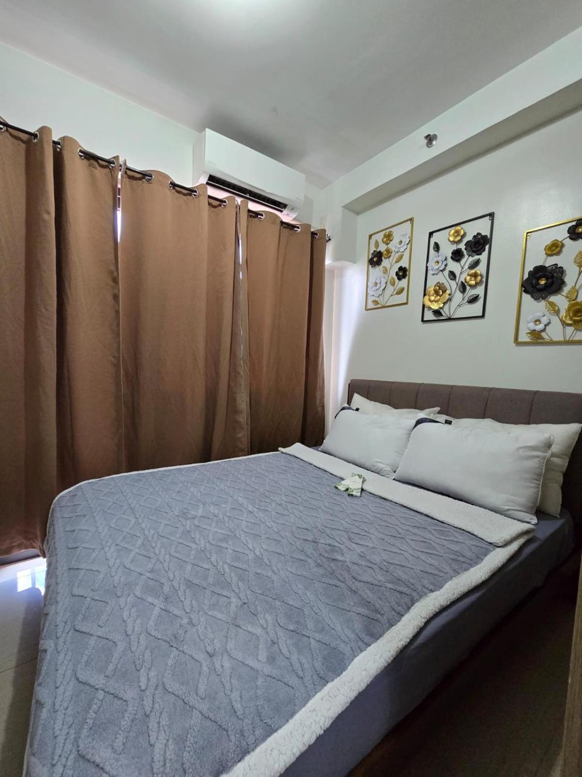 Shore 2 By Richnells Staycation Apartment Manila