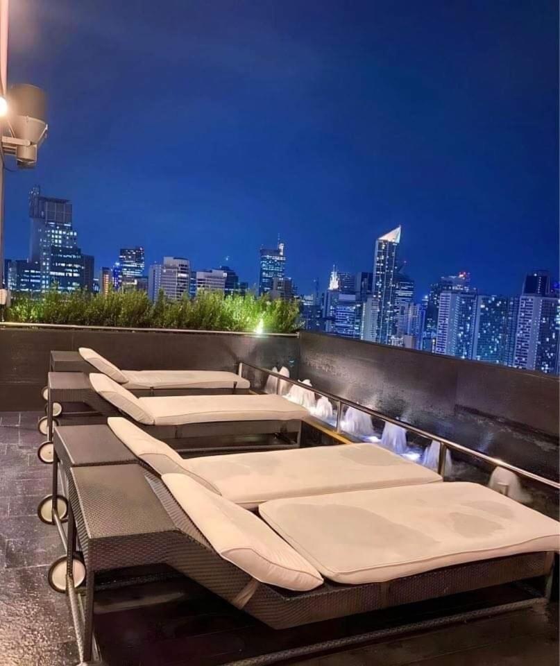 Affordable At Gramercy Makati With Balcony & Parking