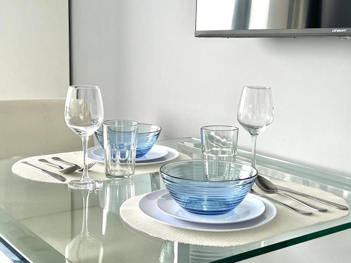 Affordable At Gramercy Makati With Balcony & Parking Apartment