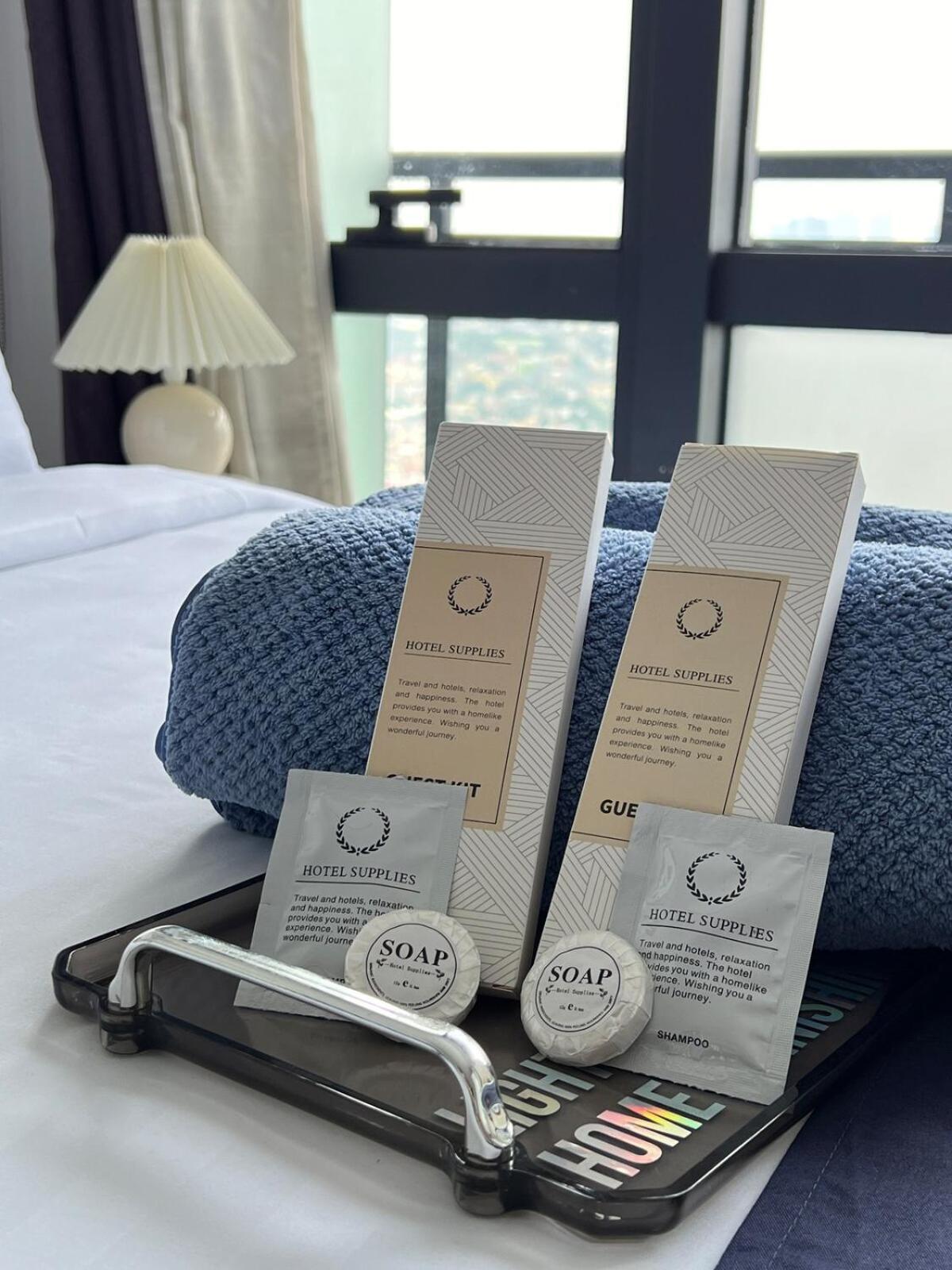 Affordable At Gramercy Makati With Balcony & Parking Apartment *