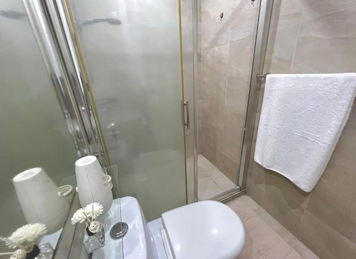 Affordable At Gramercy Makati With Balcony & Parking Apartment Manila