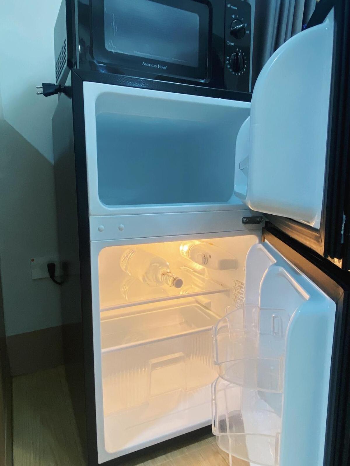 1-br With Balcony In Shore 3 Residences, Pasay Manila