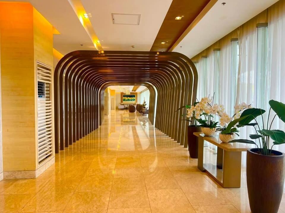 1-br With Balcony In Shore 3 Residences, Pasay Apartment