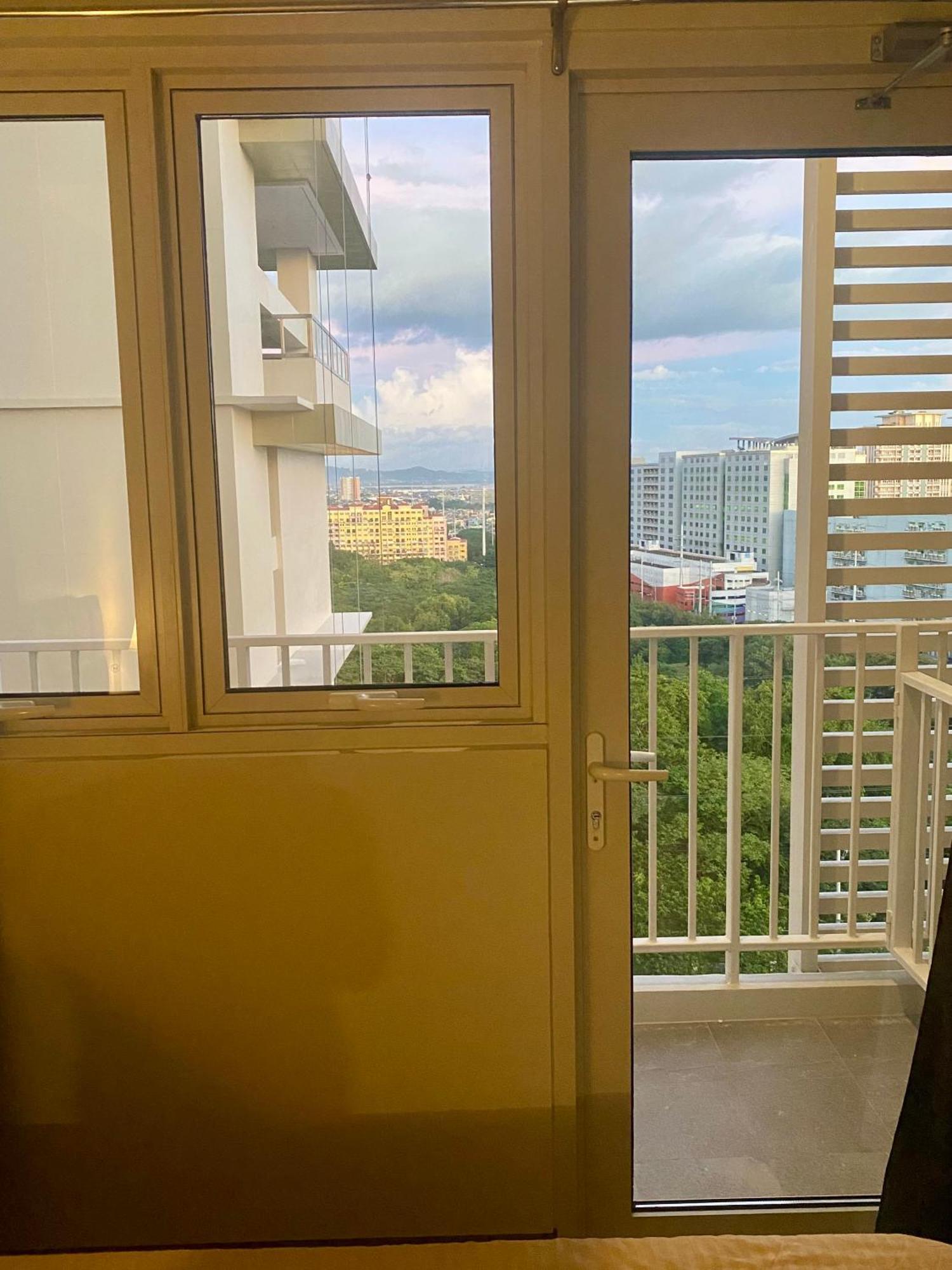 Aparthotel Park Mckinley West In Bgc Taguig *