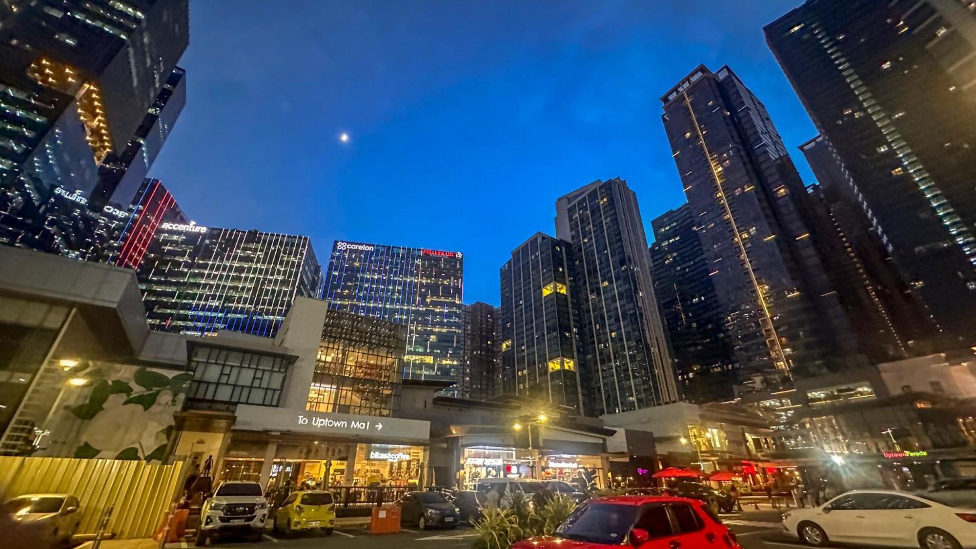 Forbeswood Parklane 1br With Golf View Apartment