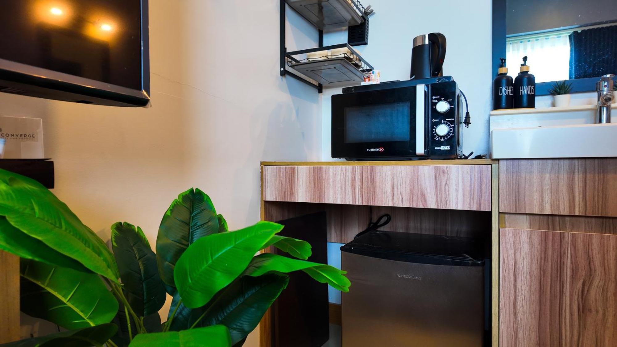 Near Sm Megamall 400mbps Netflix Hbo Apartment *