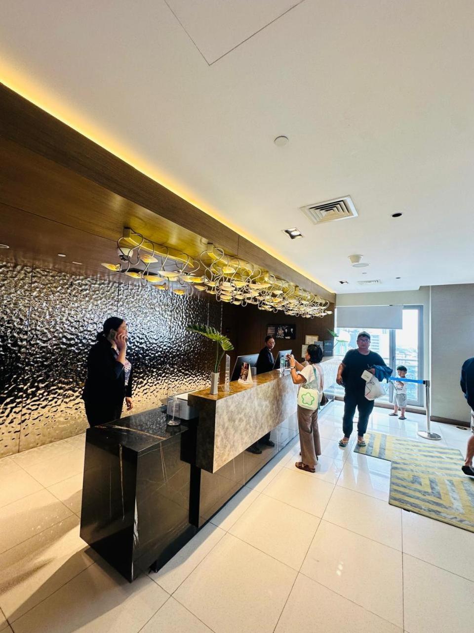 Acqua Private Residences By Casa De Masaken Manila