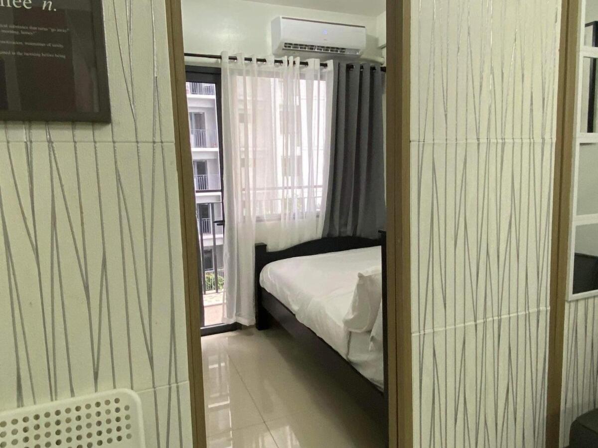 Shore A32 Shortwalk Mall Of Apartment Manila
