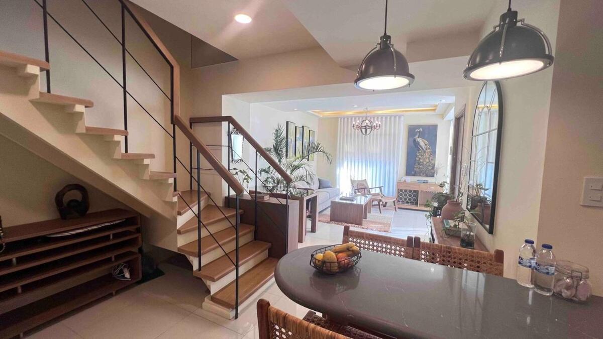 Apartment 3 Bedroom Beautiful And Cozy Loft In Poblacion Makati
