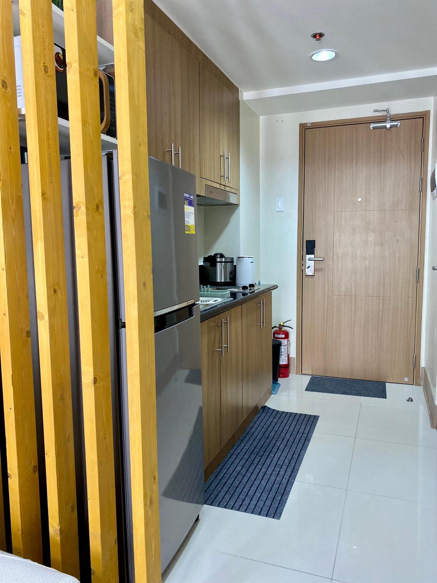 Balay Hayahay Staycation Aparthotel Manila
