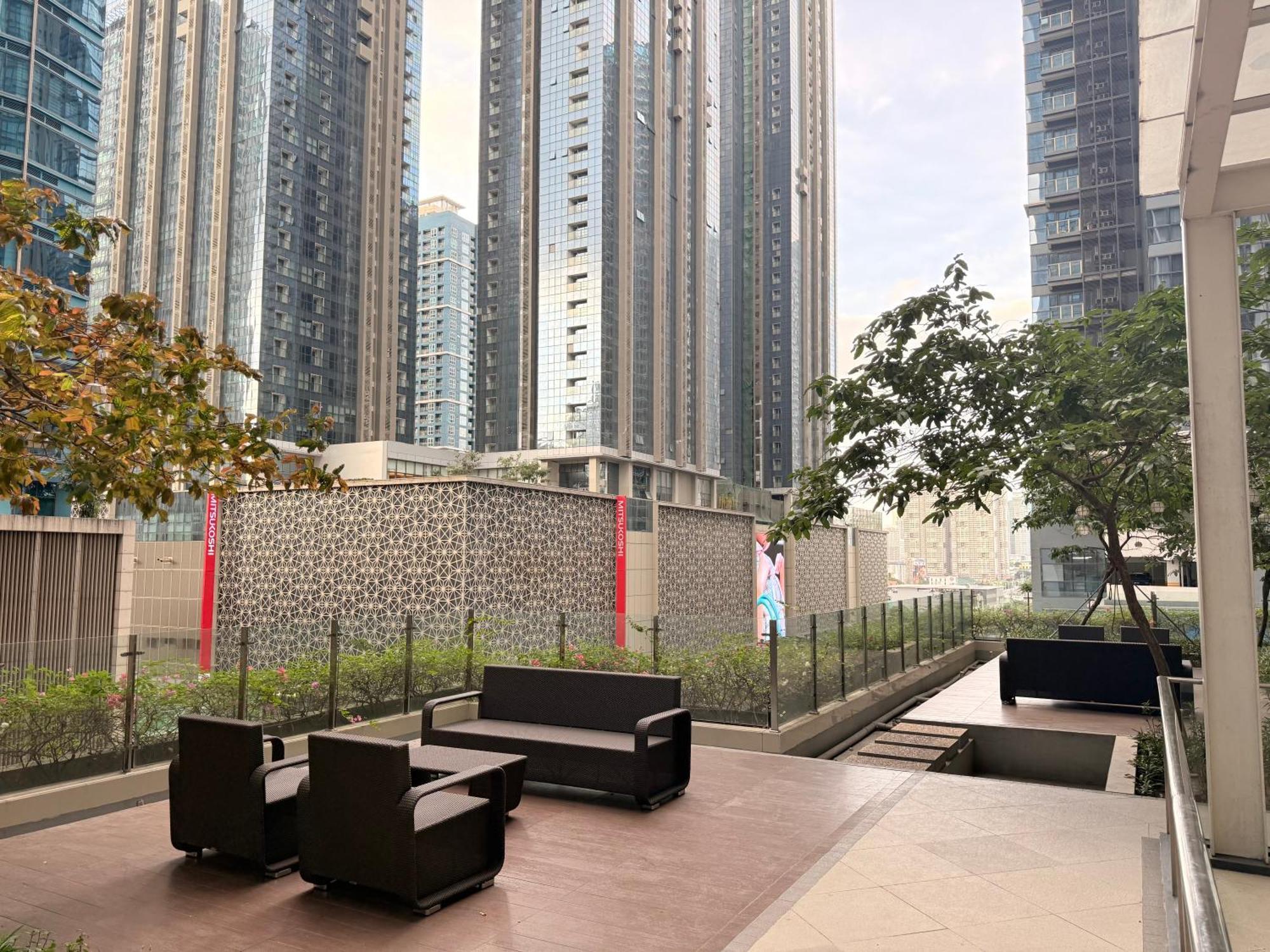 Bgc Uptown Taguig * Manila