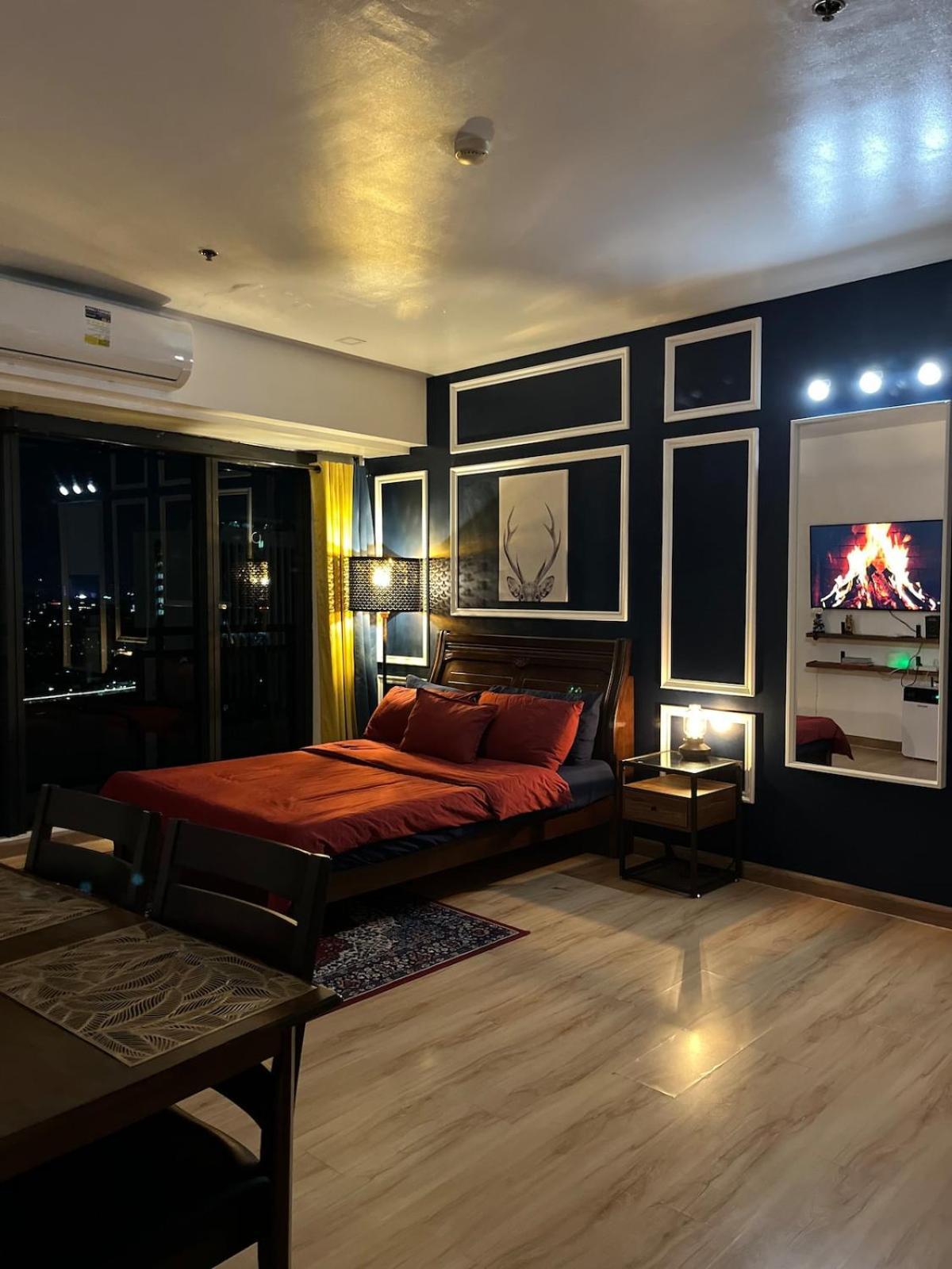 Newly Spacious Unit In Poblacion Makati W Full Stunning View, Wifi, Sauna, Gym, Swimming Pool And Game Room! Apartment Manila