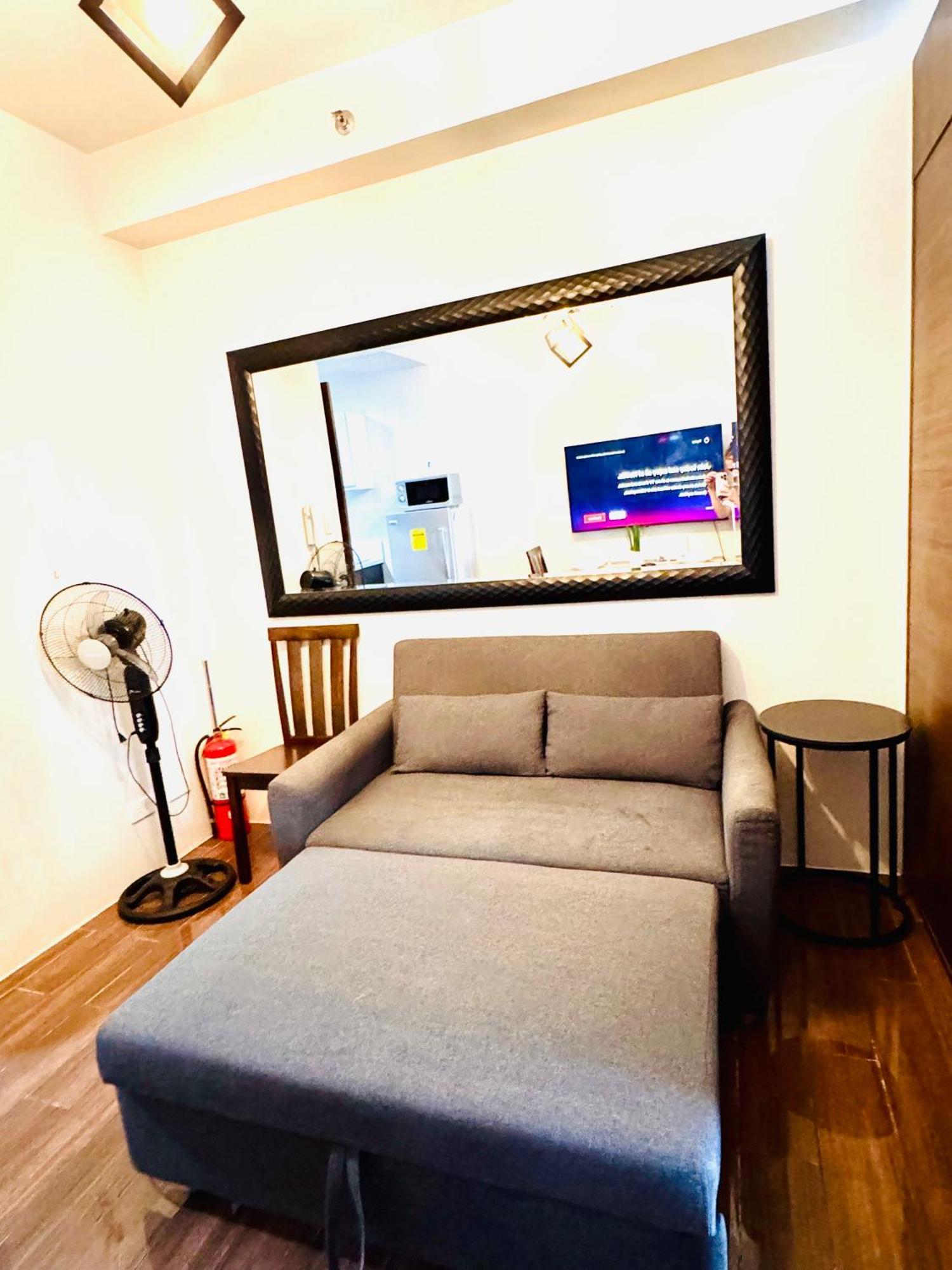 Makati Oasis The Air Residences #2148 Apartment Manila