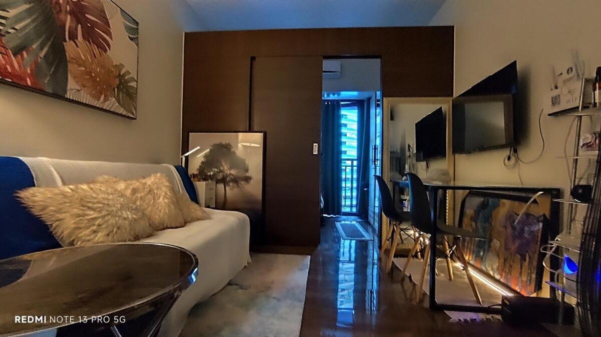 Air Tower B Rm 445 Elegant And Cosy Makati Condoxd *