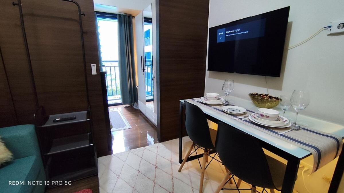Air Tower B Rm 445 Elegant And Cosy Makati Condoxd *