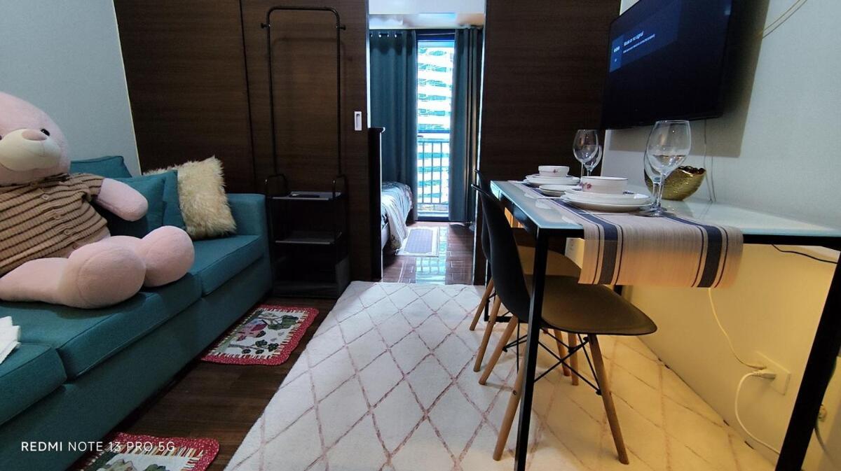 Apartment Air Tower B Rm 445 Elegant And Cosy Makati Condoxd