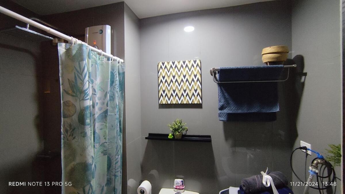 Air Tower B Rm 445 Elegant And Cosy Makati Condoxd Manila
