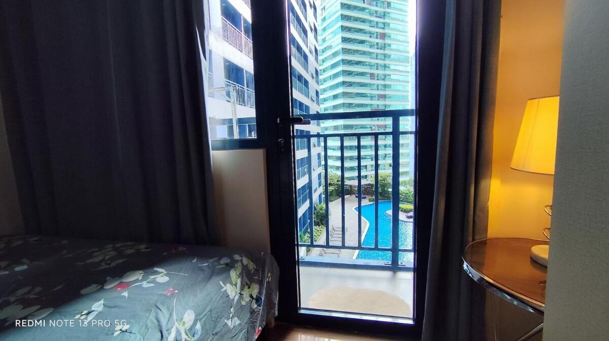Air Tower B Rm 445 Elegant And Cosy Makati Condoxd Manila