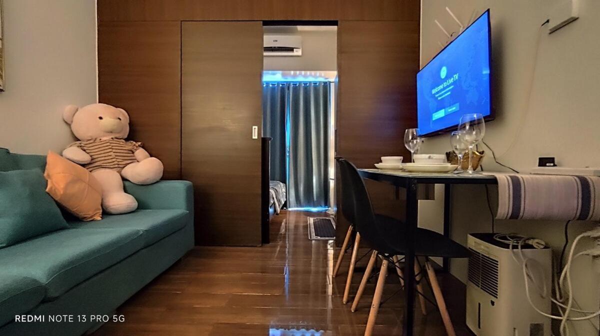 Air Tower B Rm 445 Elegant And Cosy Makati Condoxd Apartment *
